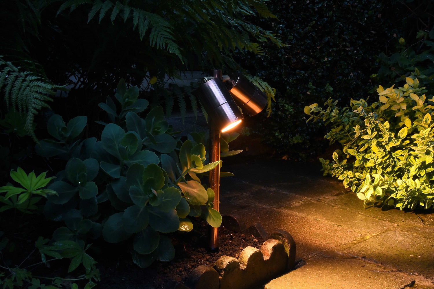 Why Choose Low Voltage Outdoor Lighting?