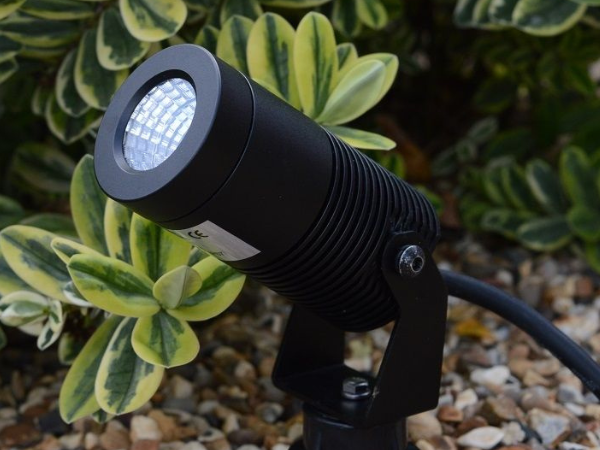 The best ways to maintain outdoor lighting in winter