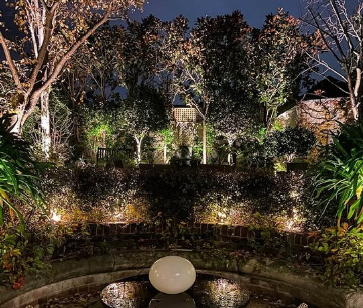 Designing Gardens for Luxury Homes: Lighting That Sets the Scene